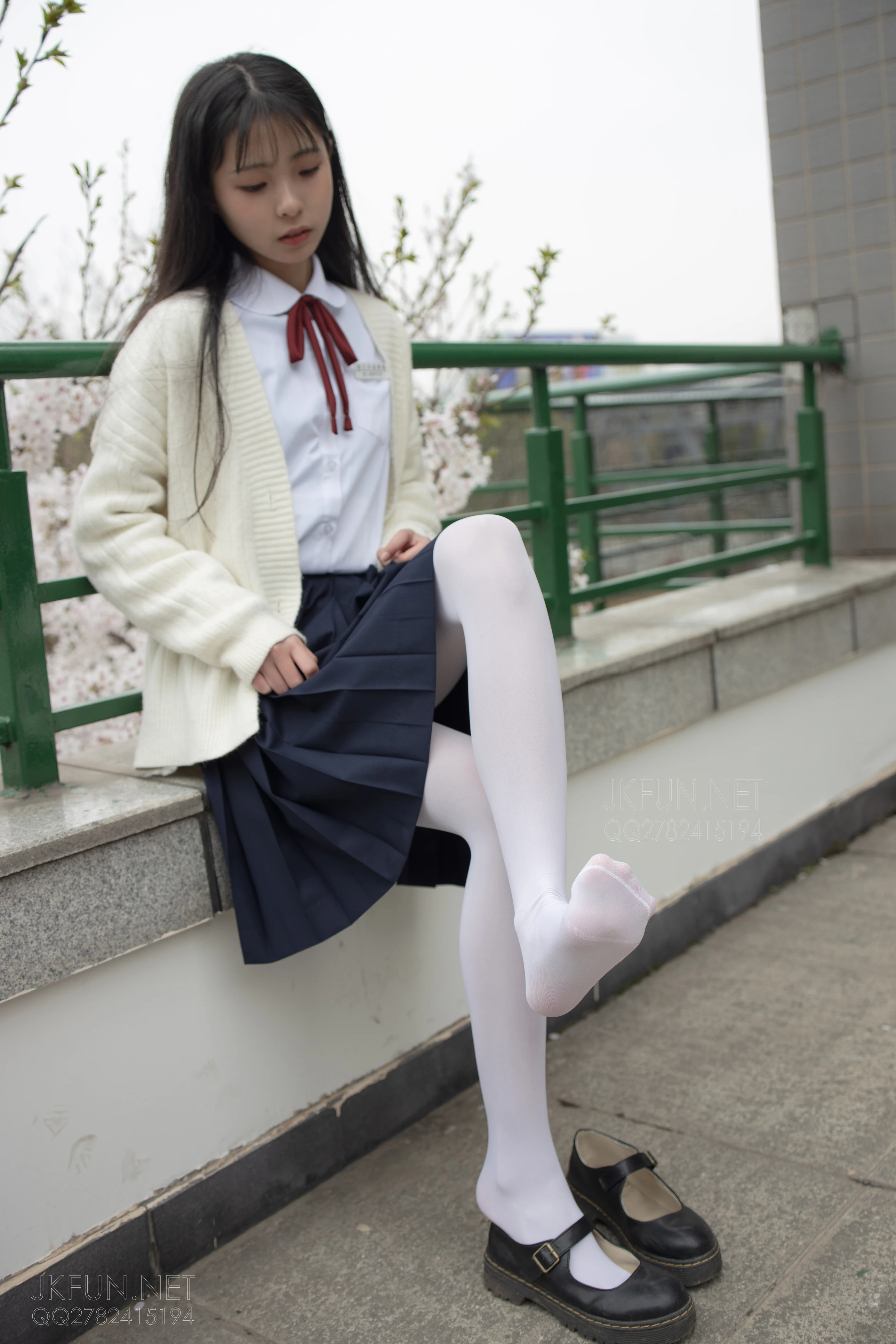 森萝财团 [JKFUN-001] 甜米 纯纯的白丝学妹 [127P 1V]插图